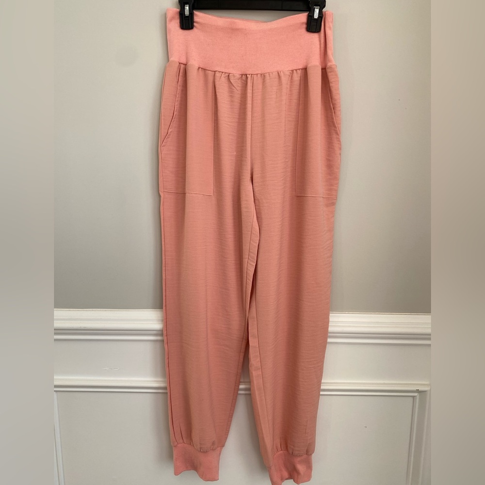 Women’s flowy jogger pants